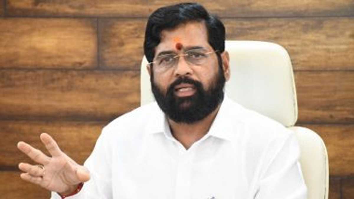 एमवीए का भूमि-घोटाले को लेकर हल्ला बोल, सीएम शिंदे के इस्तीफे की मांग